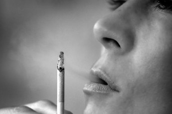 На Волині поменшало курців