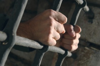Молодий волинянин, який задля наживи вбив стареньку бабусю, проведе за гратами 10 років
