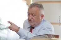 Клімчук «послав» головного дорожника області шукати гроші на ремонт волинських доріг