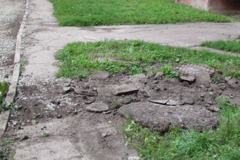 Через нестачу коштів у бюджеті Луцька, на аварійні дороги накладатимуть «тимчасові» латки