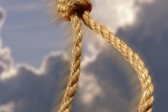 На Волині митник побоюючись звільнення повісився у власному будинку
