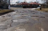 Міжнародна траса на Волині виявилась страшнішою за дорогу 