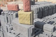 У волинських лісгоспах закінчилась деревина для парканів тому вони купують «рваний камінь»?