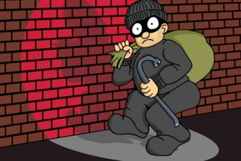 У Луцьку засудили чоловіка, який «тягав» жіночі гаманці та обчистив автомобіль прокурора