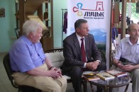 У Луцьку директорам міських бібліотек подарували краєзнавчу літературу