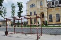 У Луцьку на зупинках громадського транспорту з’явилися нові павільйони