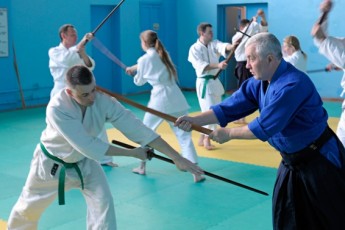 Лучан навчали японському фехтуванню