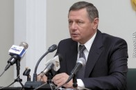 Кредитна арифметика: Романюк в бюджеті одну дірку латає, а другу більшу вириває