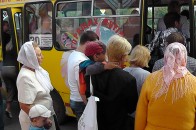 На кінцевій зупинці в Луцьку - транспортний колапс