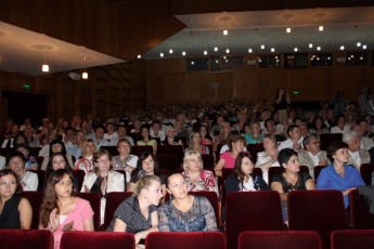 У Луцьку в драмтеатрі відбувся святковий концерт