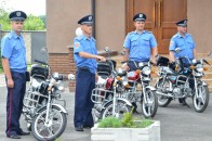 Чотирьом «шерифам» Волині вручили новенькі мопеди