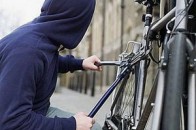 На Волині у жінки просто «з-під носа» викрали велосипед