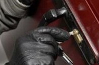 Місцева жителька одного з волинських міст винесла з будинку пенсіонера ноутбук та коштовності