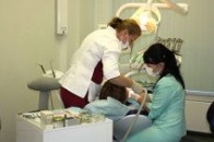 Після відвідування стоматологічного кабінету померла 16-річна українка