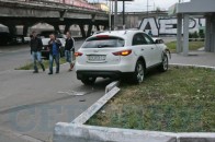 У Києві п’яний водій «Інфініті» розтрощив одразу п’ять автомобілів