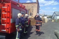 На Волині рятувальники «гасили» пожежу на деревообробному підприємстві