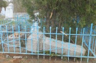 На Волині засудили двох вандалів, які обікрали  дев'ять  могил