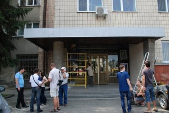 У Волинській облспоживспілці правоохоронці з самого ранку розпочали обшук