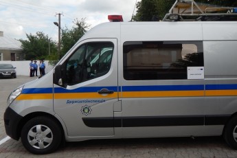 П'ять нових сучасних автівок подарували волинським даішникам (7 фото)