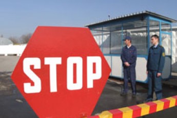 На Ягодині упіймали поляка-контрабандиста, який не знав, звідки у його машині 657 пар взуття та автозапчастини