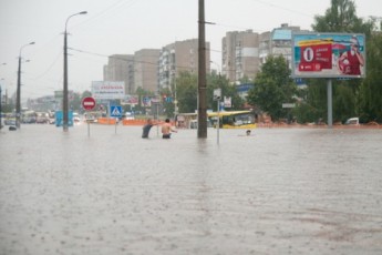 Орієнтовна сума збитків, завданих зливою у Луцьку, зросла