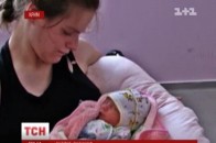 У Криму в батьків-інвалідів відібрали здорове немовля