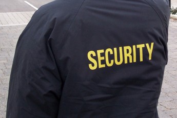 У Луцьку охоронець мінімармаркету вкрав банківську картку