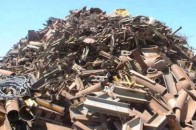 Скільки у Луцьку можна заробити на здачі склотари, металу і макулатури