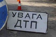 На Волині хлопець на машині врізався у дерево, після чого опинився у реанімації