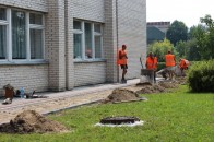 У Луцьку журналістам показали, як рятують школу №7 від наслідків зливи