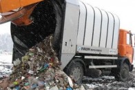 У Луцьку в сміттєвоза відлетіло колесо, спричинивши ДТП