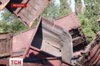 На Луганщині злетіли з рейок 14 вантажних вагонів
