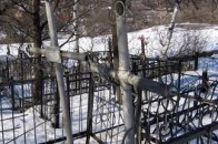 На Волині двоє чоловіків крали металеві огорожі з могил