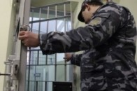 На Донеччині засуджений повісився через те, що його зґвалтували семеро співкамерників