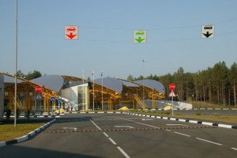 Латвійка намагалась перевезти через «Ягодин» партію жіночої білизни
