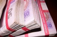У Луцьку поблизу ТЦ «Ювант» чоловік вирвав з рук перехожого пакет із великою сумою грошей