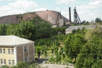 На Луганщині доля одного з гірників, який перебував у шахті під час пожежі, залишається невідомою