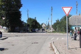У Ківерцях не буде пішохідних переходів біля шкіл, проте 95 тисяч витратять на дорожні знаки