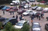 У Харкові пенсіонер-самогубець влаштував стрілянину та підірвав 7 автівок