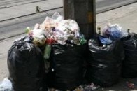 Біля приміщень луцьких установ стоятимуть сміттєві баки?