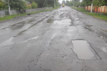 Пікет на трасі Луцьк-Львів: мешканці Львівщини перекрили дорогу