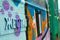 Дитячий поїзд на Луцькій дитячій залізниці «прикрасили» невідомі