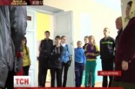 На Хмельниччині скаржаться на вчительку, яка б'є учнів