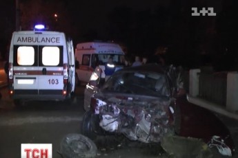 Кривава аварія у Дніпропетровську: на великій швидкості мажор влетів у таксі