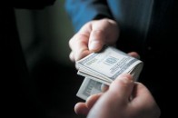 Волинський держслужбовець, який «погорів» на хабарі, сяде на 5 років за ґрати