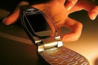 Чоловік виніс з квартири лучанки 2 мобільні телефони