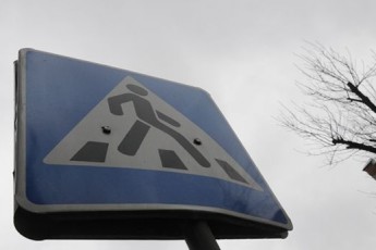 На Херсонщині іномарка насмерть збила жінку на пішохідному переході