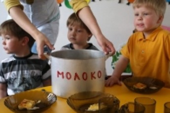Для волинських дітей постачатимуть лише молоко, заготовлене за держстандартом