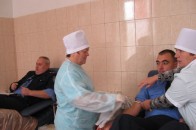 Волинські міліціонери здали кров для постраждалого на залізниці хлопчика