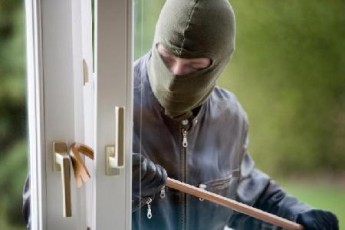 У Нововолинську з квартири викрали ювелірні вироби